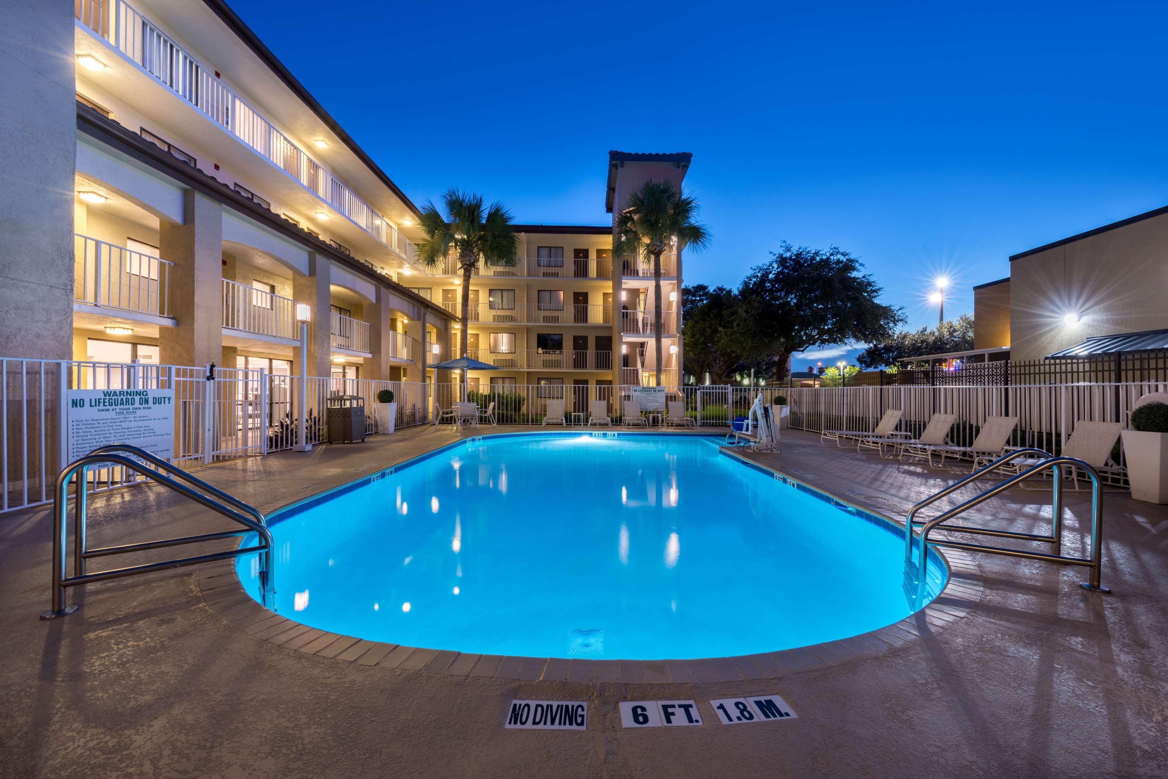 Mai Hana Hotel- Intl Drive, Trademark Collection By Wyndham Williamsburg Екстер'єр фото