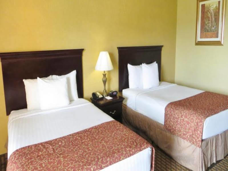 Mai Hana Hotel- Intl Drive, Trademark Collection By Wyndham Williamsburg Екстер'єр фото